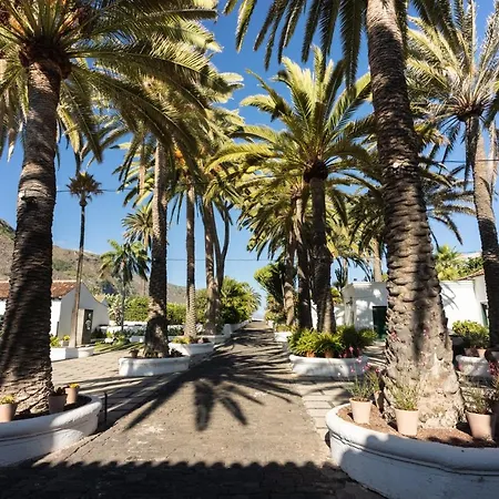 El Patio Hotel 4*