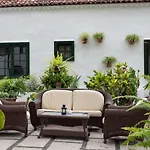 El Patio 4*