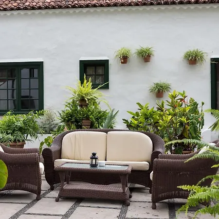 El Patio 4*