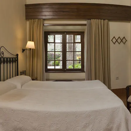 El Patio Hotel 4*