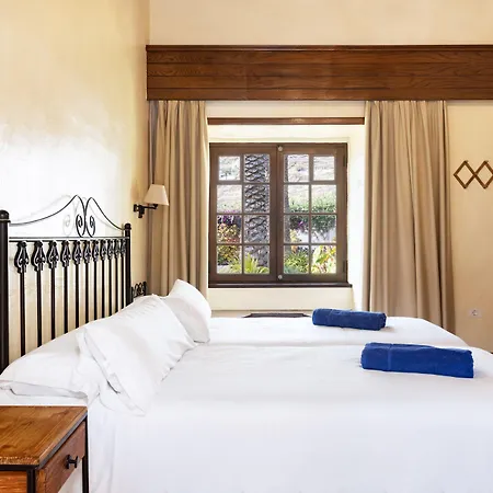 El Patio מלון 4*