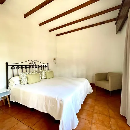El Patio 4*